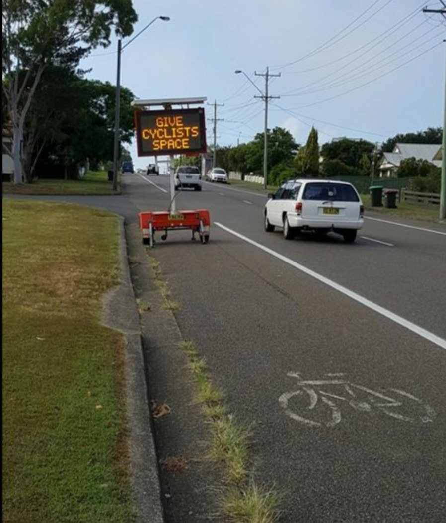 GIVE CYCLISTS SPACE
