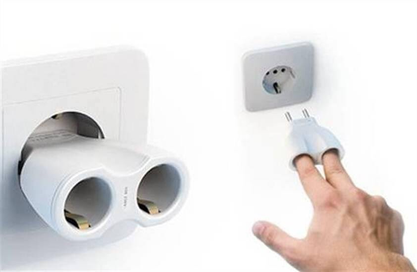 Dual 110/240V to 12V adaptor from Amazon